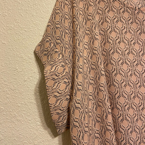 Multicolor Geo Print Open Back Georgette Blouse - Picture 6 of 8